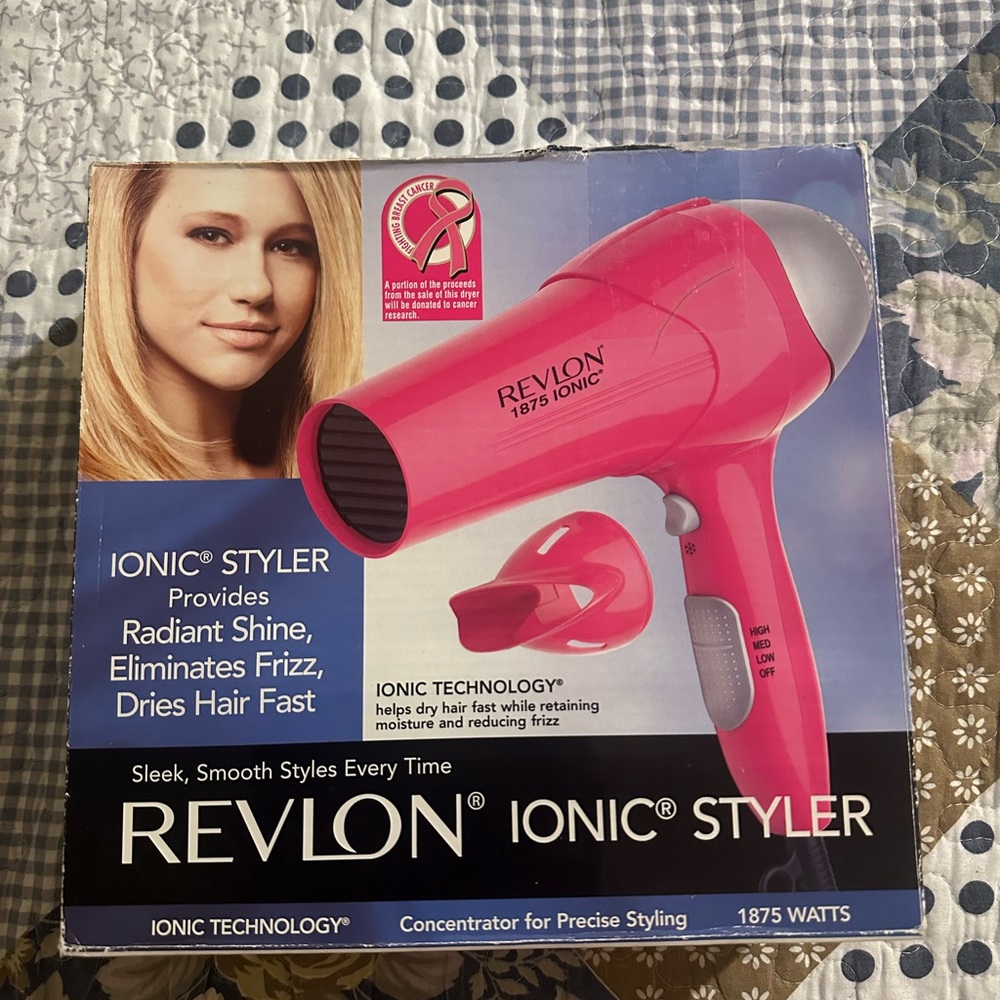 REVLON IONIC STYLER. New. Never used.